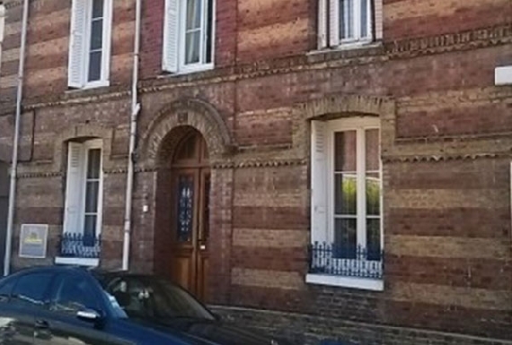 Façade situé rue de Blainville à Dieppe, avant et après restauration - Avant
